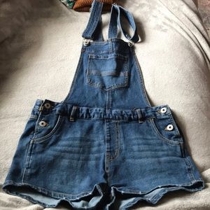 Super cute overalls